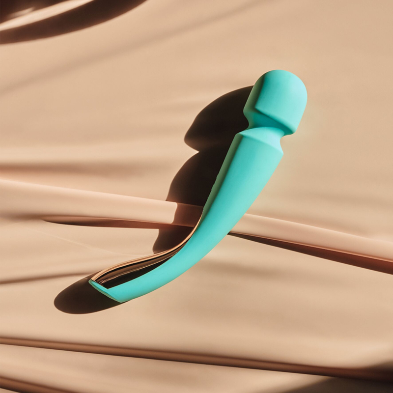 Вибромассажер микрофон большого размера – LELO Smart Wand 2 Large Aqua – 10 уникальных режимов вибрации