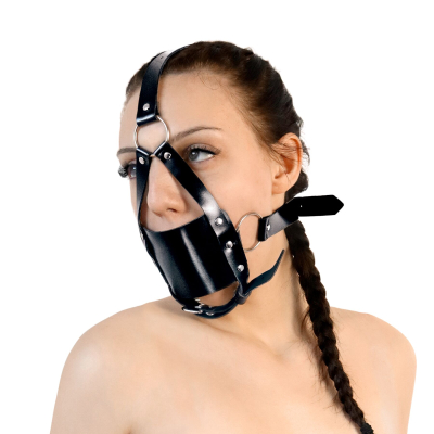 Кляп–маска з пластиковою кулею Art of Sex – Slave, Натуральна шкіра, колір Чорний