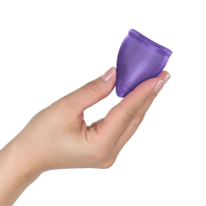 Багаторазова менструальна чаша – Fun Factory FUN CUP SIZE B, кольору чорної смородини, діаметр 4.3 см, об’єм 30 мл