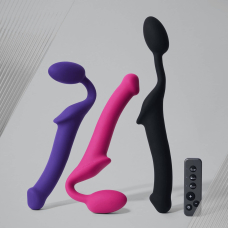 Регульований безремінний страпон з вібрацією – Strap-On-Me Vibrating Fuchsia M, діаметр 3.8 см, з пультом ДК