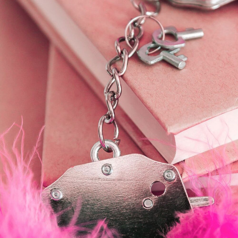 Наручники металеві Adrien Lastic Handcuffs Pink з рожевою пухнастою обробкою