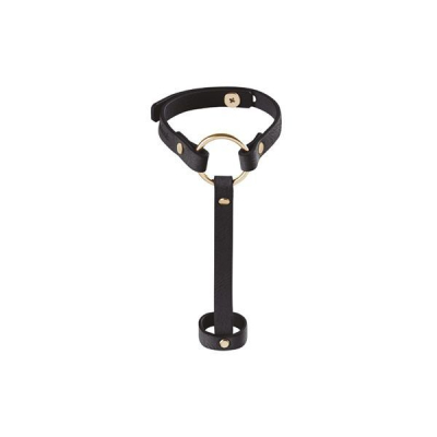 Пара браслетів на зап’ясті і палець Bijoux Indiscrets MAZE Hand Bracelet Harness Чорний колір, екошкіра