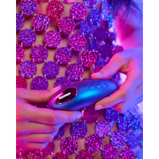 Вакуумный стимулятор с язычком – Love To Love DREAMER Iridescent Night – пульт управления