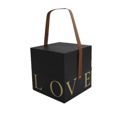 Подарочная коробка с ручкой LOVE черная, L – 18,5х18,5х19 см